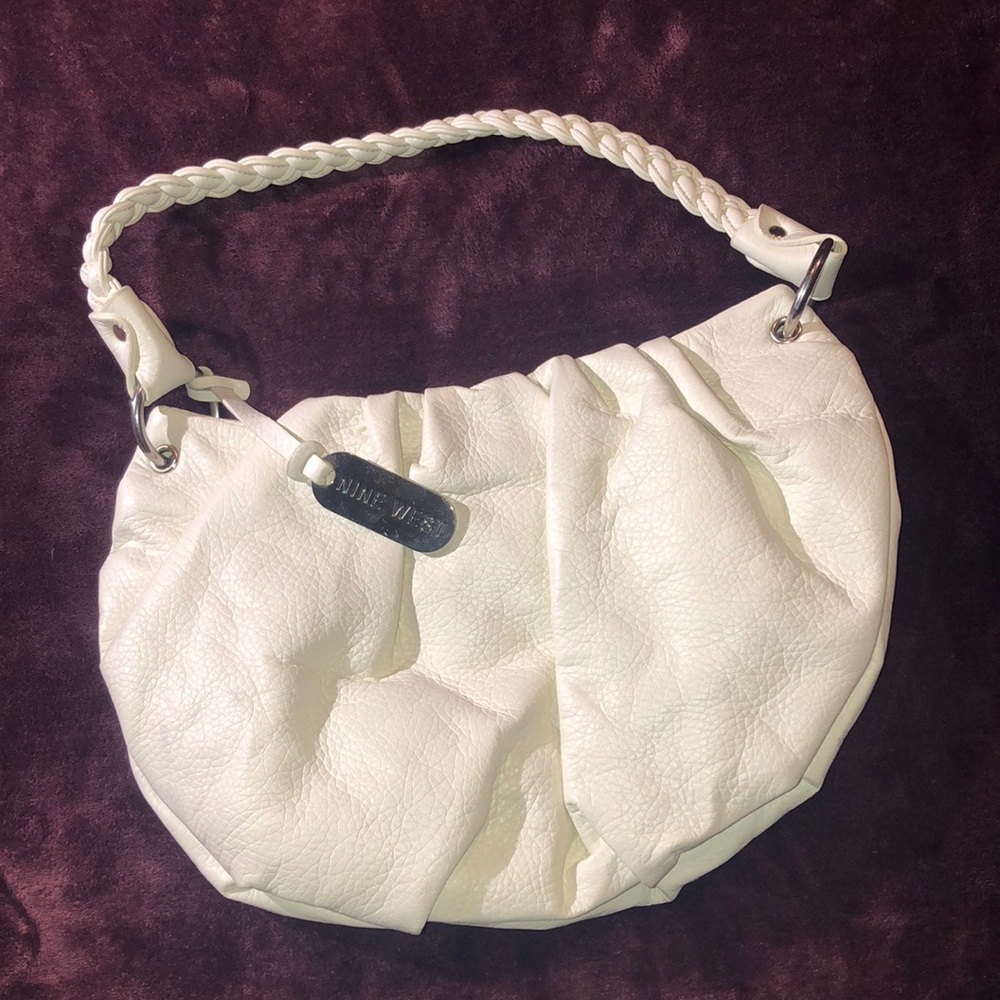 White purse 👜